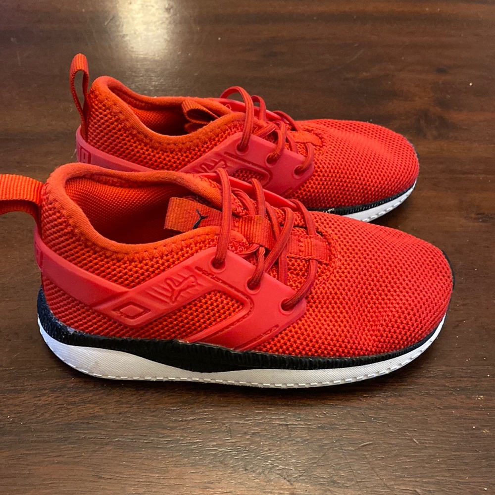Toddler Sz 8 slip on red puma tennis shoes